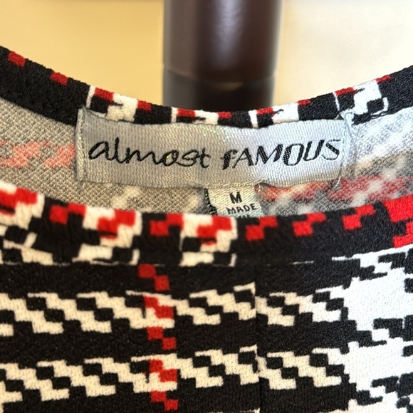 Almost Famous | Houndstooth Stretch Jumpsuit in Black White Red Size Medium - Picture 4 of 12